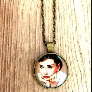 Audrey Hepburn Necklace, NWT